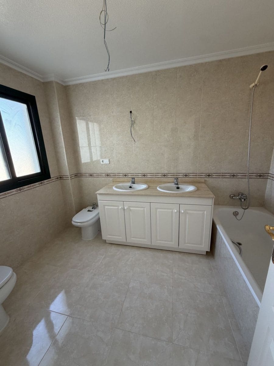 2 soveværelse Lejlighed til salg i Orihuela Costa med swimmingpool - € 298.900 (Ref: 9992393)