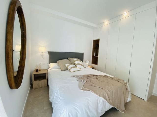 2 bedroom Apartment for sale in Pilar de la Horadada with pool - € 304,900 (Ref: 9992401)