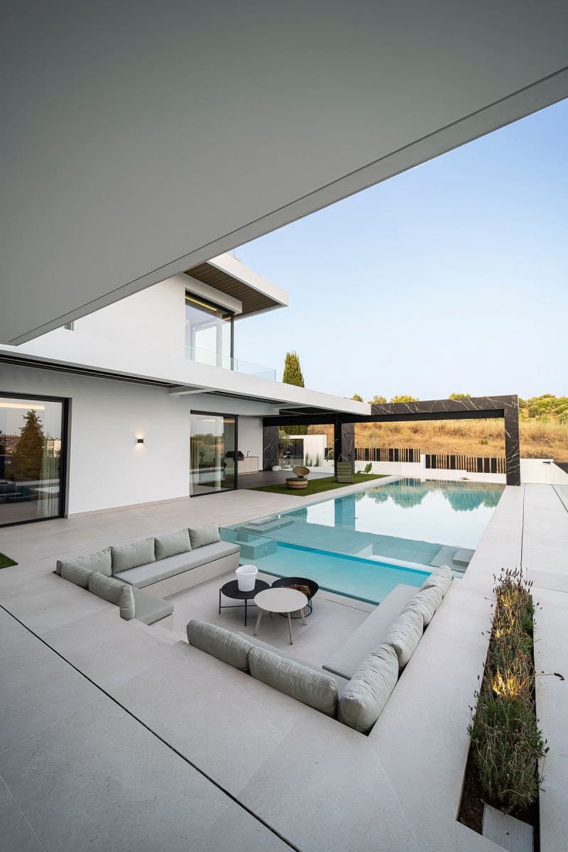 6 soveværelse Villa til salg i El Paraiso med swimmingpool - € 6.800.000 (Ref: 9992420)