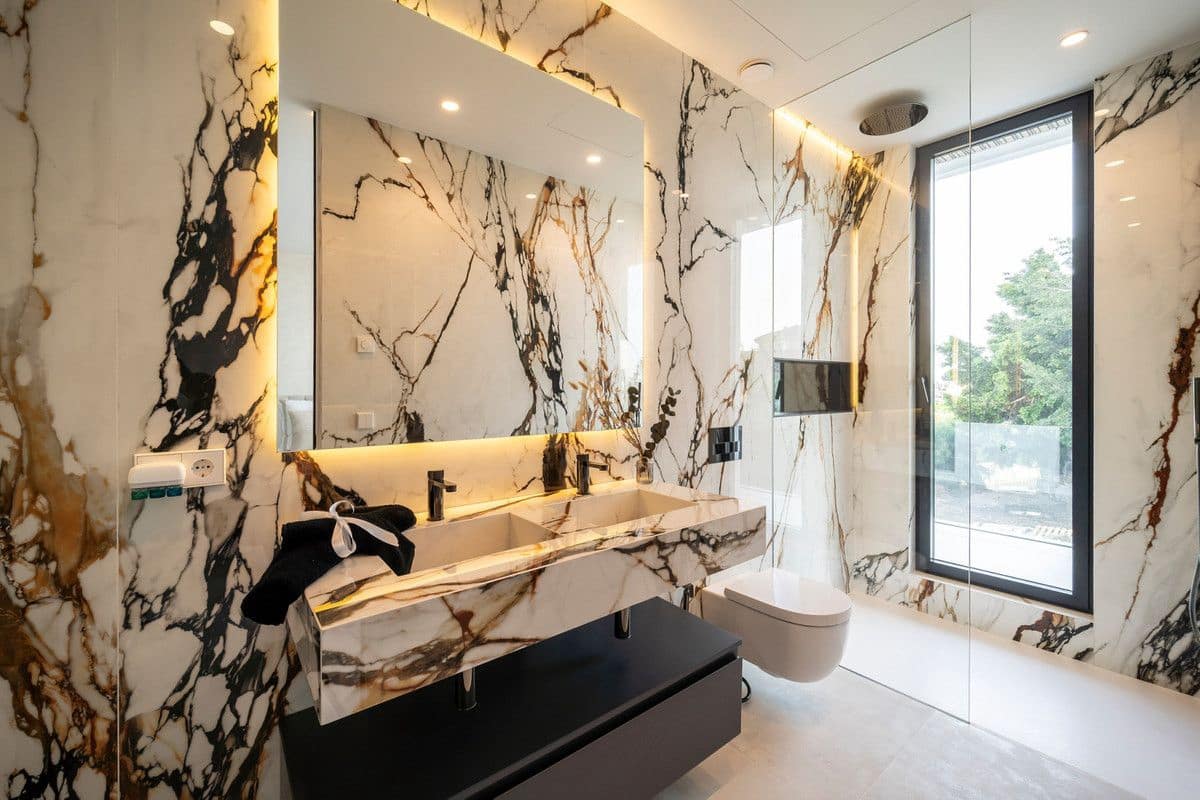 6 soveværelse Villa til salg i El Paraiso med swimmingpool - € 6.800.000 (Ref: 9992420)