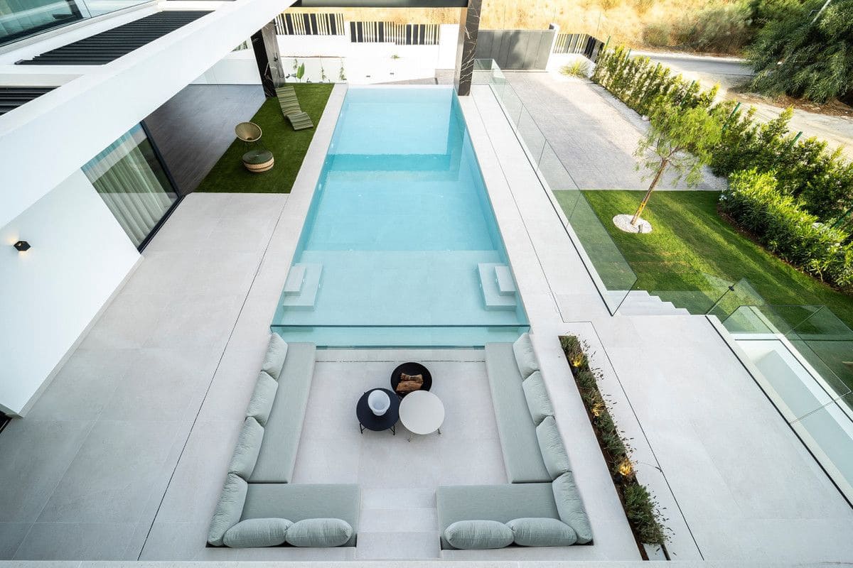 6 soveværelse Villa til salg i El Paraiso med swimmingpool - € 6.800.000 (Ref: 9992420)