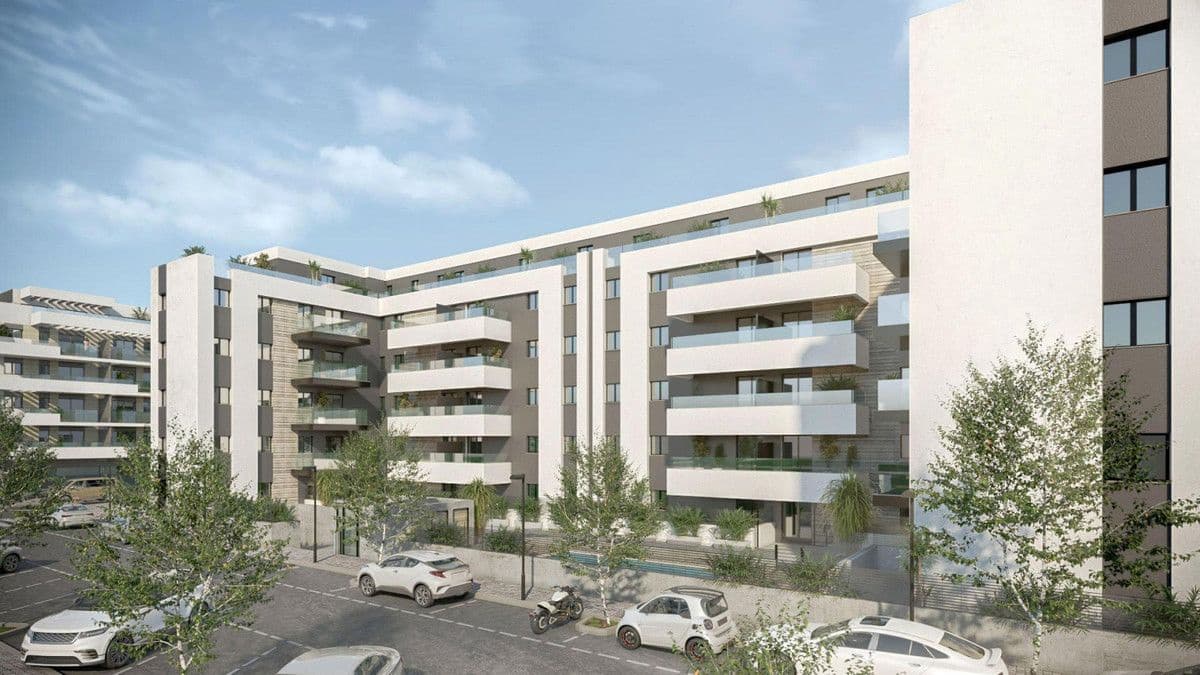3 bedroom Apartment for sale in Las Lagunas de Mijas with pool - € 369,000 (Ref: 9992427)