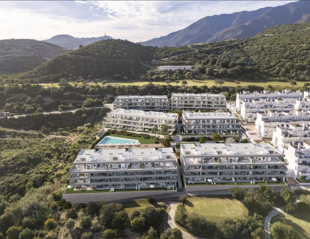 2 bedroom Apartment for sale in Estepona with pool - € 307,000 (Ref: 9992430)