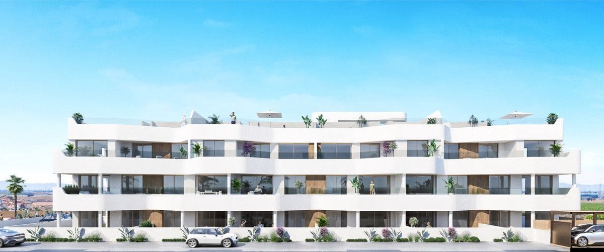 3 quarto Apartamento para venda em Los Alcazares com piscina - 455 000 € (Ref: 9992438)