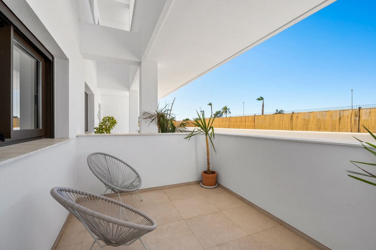 3 quarto Apartamento para venda em Los Alcazares com piscina - 455 000 € (Ref: 9992438)