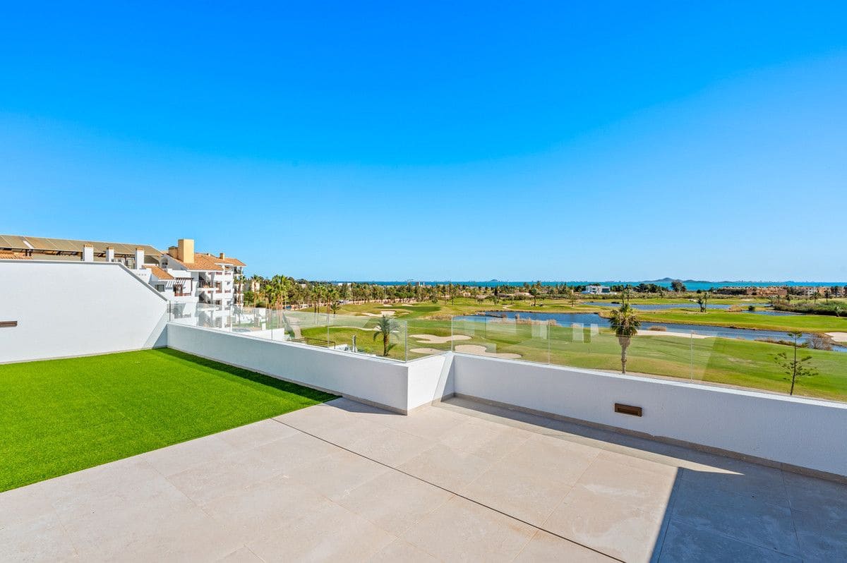 3 quarto Apartamento para venda em Los Alcazares com piscina - 455 000 € (Ref: 9992438)