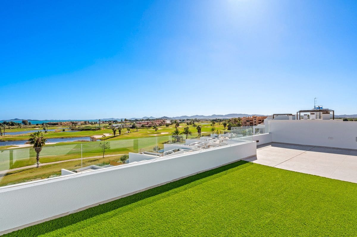 3 quarto Apartamento para venda em Los Alcazares com piscina - 455 000 € (Ref: 9992438)