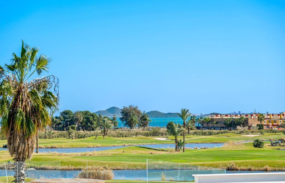 2 soveværelse Lejlighed til salg i Los Alcazares med swimmingpool - € 269.000 (Ref: 9992439)