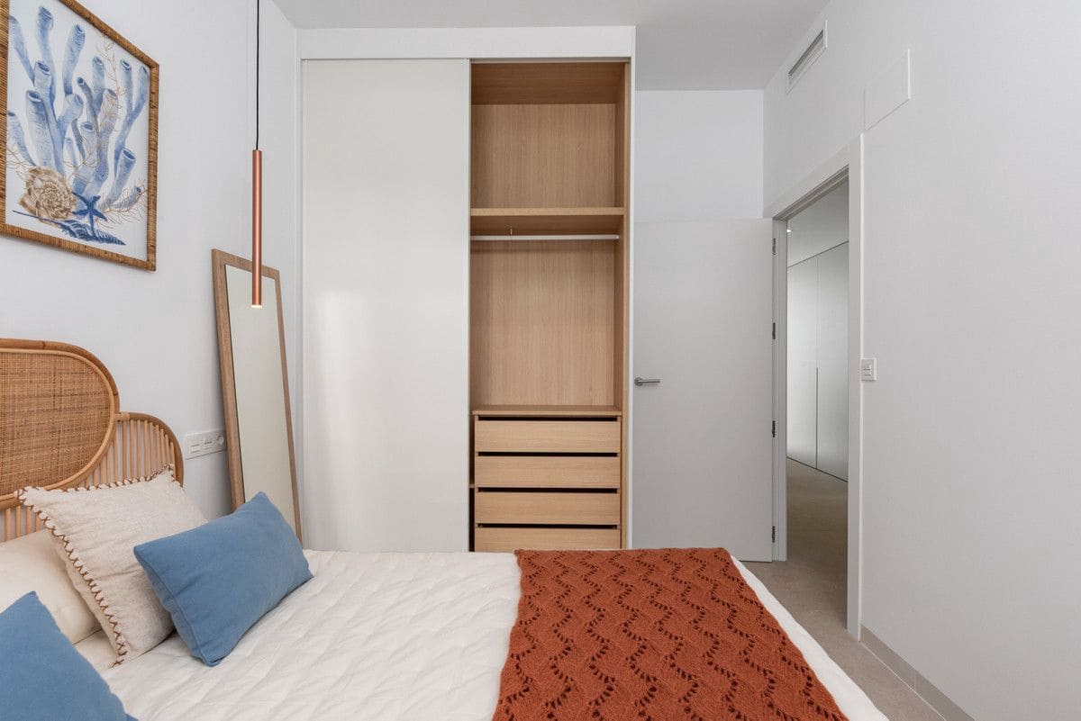 Apartamento de 2 habitaciones en Los Alcázares en venta con piscina - 265.000 € (Ref: 9992441)