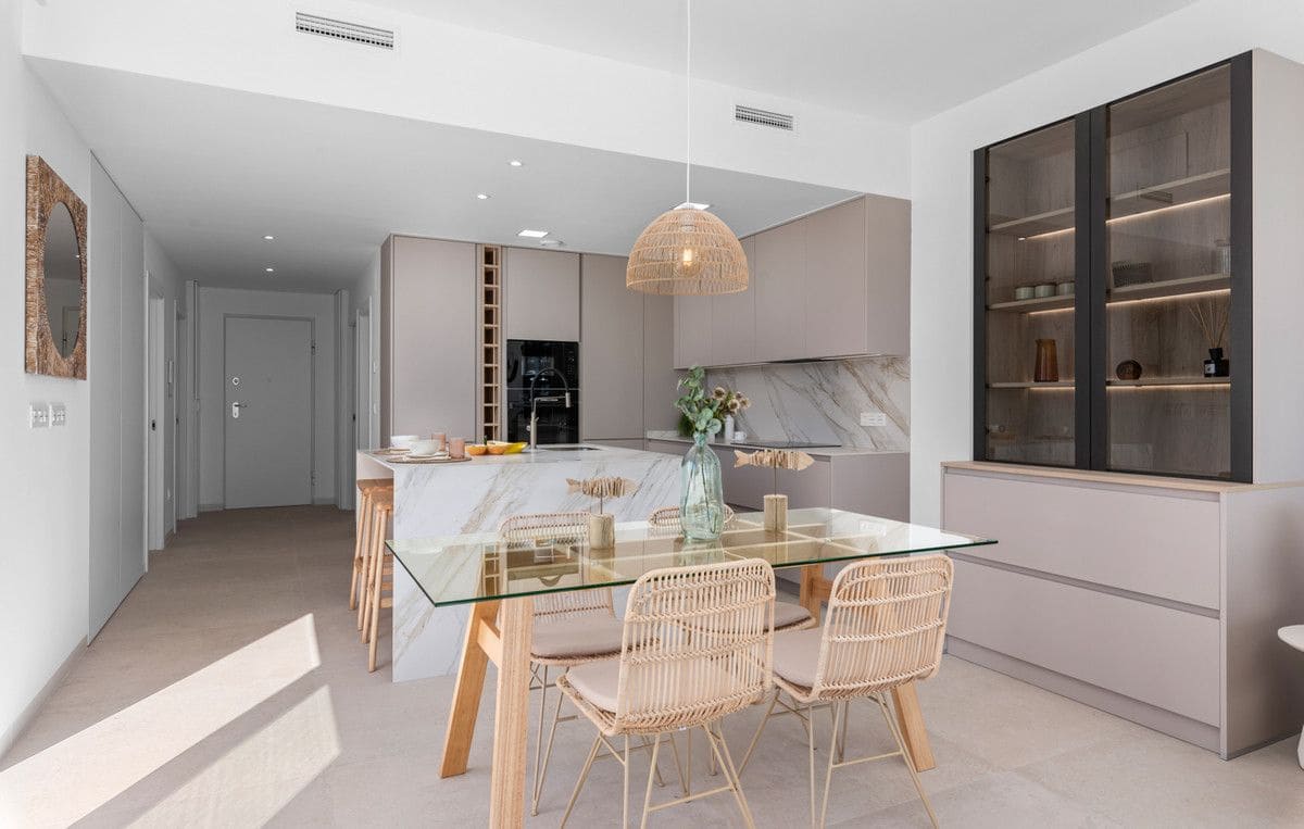Apartamento de 2 habitaciones en Los Alcázares en venta con piscina - 265.000 € (Ref: 9992441)