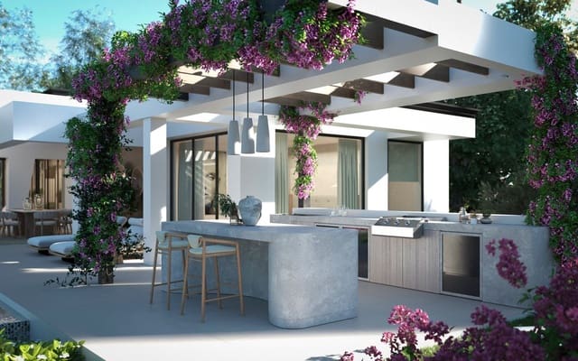 Chalet de 4 habitaciones en Los Naranjos, Marbella en venta con piscina - 3.990.000 € (Ref: 9992481)