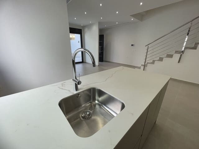 3 soveværelse Villa til salg i Almoradí med swimmingpool - € 359.900 (Ref: 9992483)