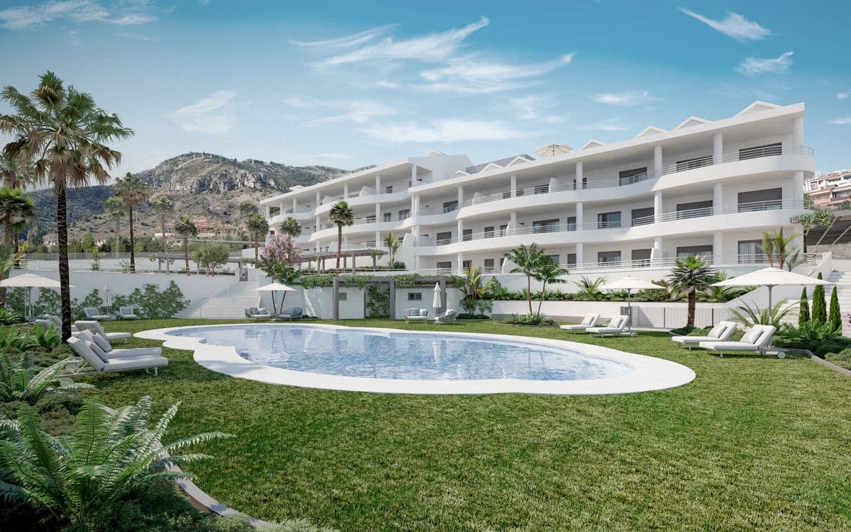3 bedroom Apartment for sale in Benalmadena with pool - € 524,000 (Ref: 9992495)