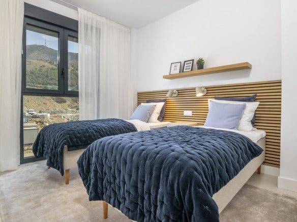 2 soverom Leilighet til salgs i El Higuerón, Fuengirola med svømmebasseng - € 435 000 (Ref: 9992512)