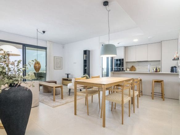 3 soverom Leilighet til salgs i El Higuerón, Fuengirola med svømmebasseng - € 450 000 (Ref: 9992513)