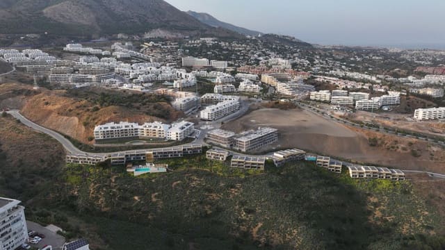 Chalet de 3 habitaciones en El Higuerón, Fuengirola en venta con piscina - 977.000 € (Ref: 9992514)