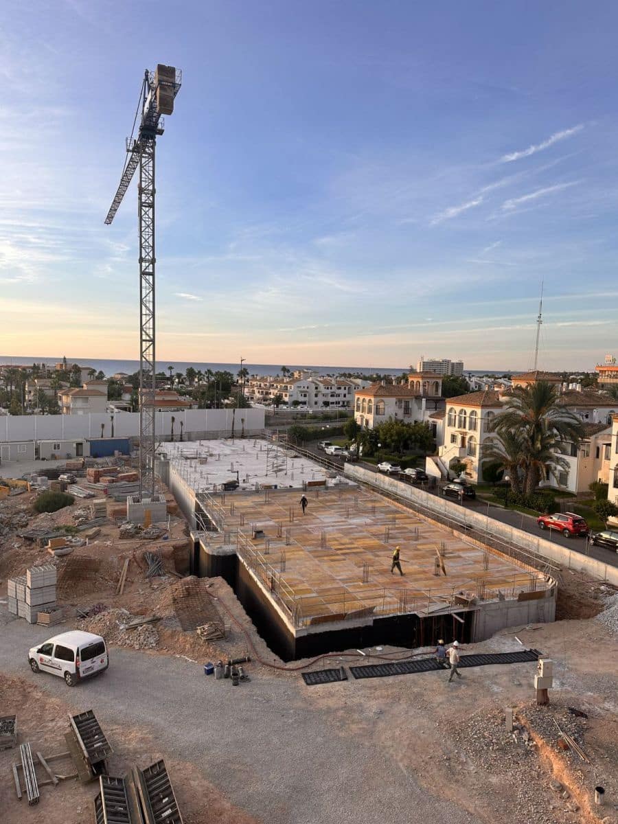 3 slaapkamer Appartement te koop in La Zenia met zwembad - € 395.000 (Ref: 9992522)