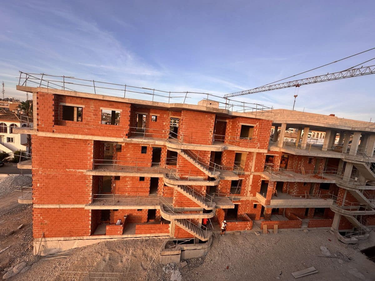 3 slaapkamer Appartement te koop in La Zenia met zwembad - € 395.000 (Ref: 9992522)