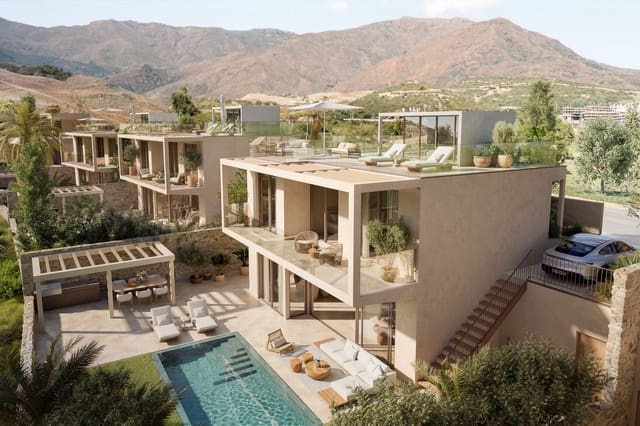 Chalet de 3 habitaciones en Valle Romano Golf, Estepona en venta con piscina - 1.620.000 € (Ref: 9992537)