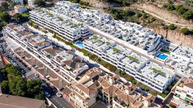 Apartamento de 2 habitaciones en Benalmádena en venta con piscina - 338.900 € (Ref: 9992571)