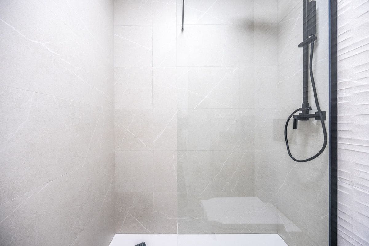 Chalet de 3 habitaciones en Roldan en venta con piscina - 415.950 € (Ref: 9992584)