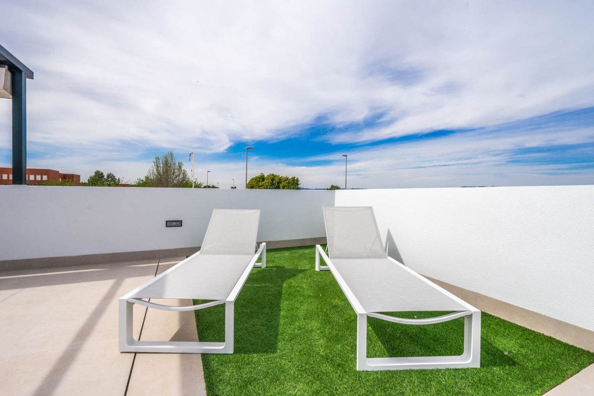 3 soverom Villa til salgs i Roldan med svømmebasseng - € 379 950 (Ref: 9992585)