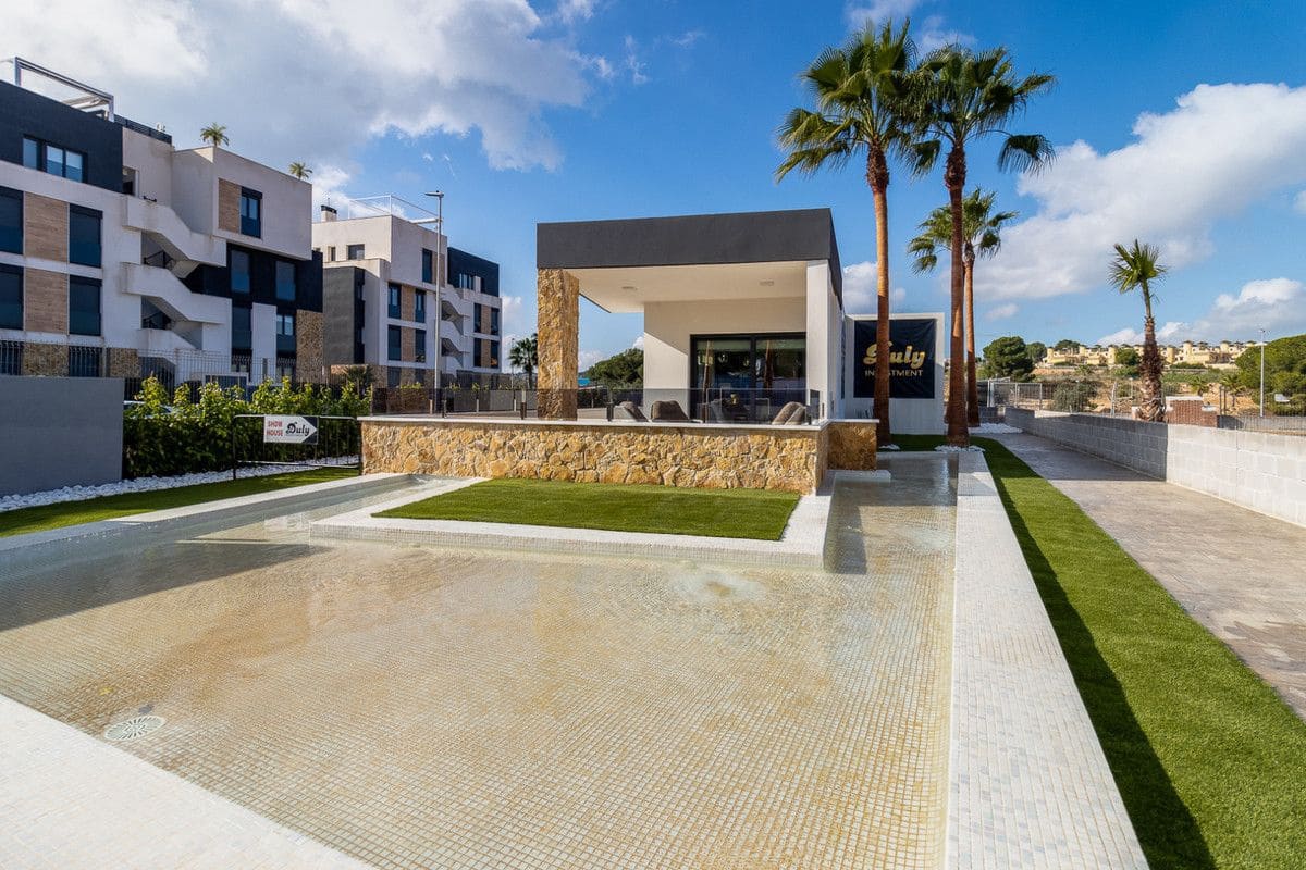 2 bedroom Villa for sale in Rojales with pool - € 322,000 (Ref: 9992588)