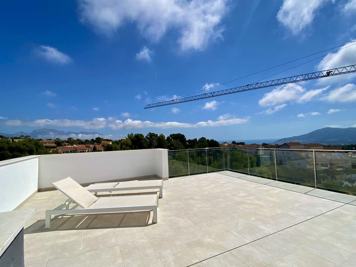 3 soveværelse Villa til salg i La Nucia med swimmingpool - € 600.000 (Ref: 9992596)