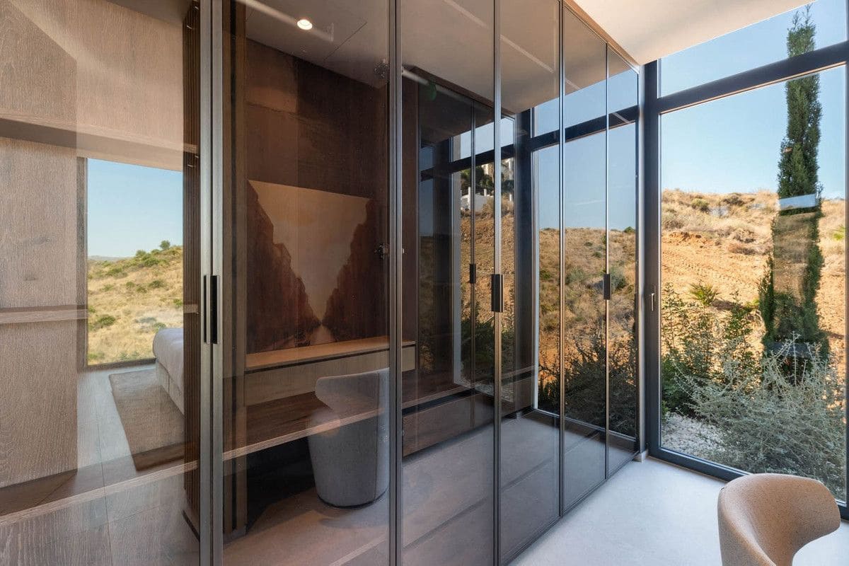 4 soveværelse Villa til salg i Mijas med swimmingpool - € 2.795.000 (Ref: 9992598)