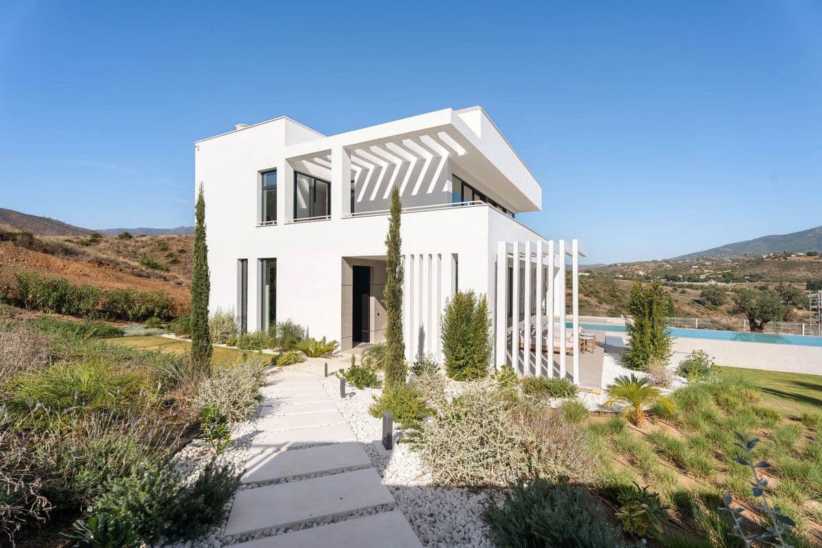 4 soveværelse Villa til salg i Mijas med swimmingpool - € 2.795.000 (Ref: 9992598)