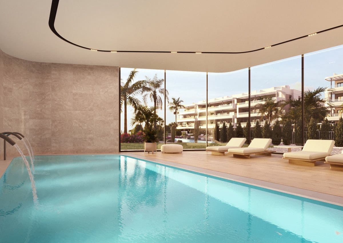 Apartamento de 2 habitaciones en El Limonar en venta con piscina - 295.000 € (Ref: 9992603)