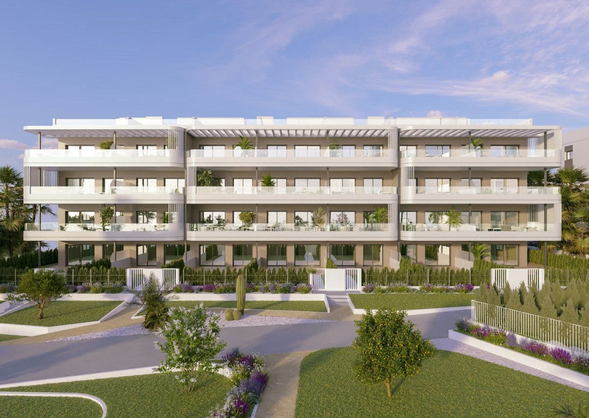 Apartamento de 2 habitaciones en El Limonar en venta con piscina - 295.000 € (Ref: 9992603)