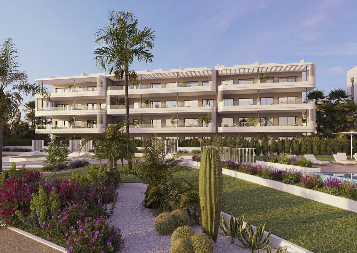 Apartamento de 2 habitaciones en El Limonar en venta con piscina - 295.000 € (Ref: 9992603)