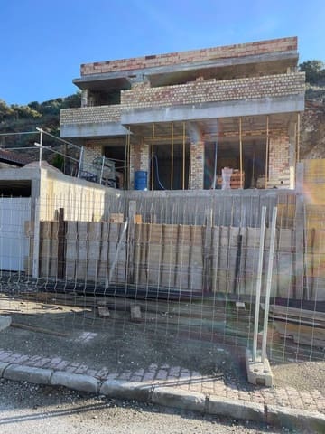 3 slaapkamer Villa te koop in Coín met zwembad - € 839.000 (Ref: 9992604)