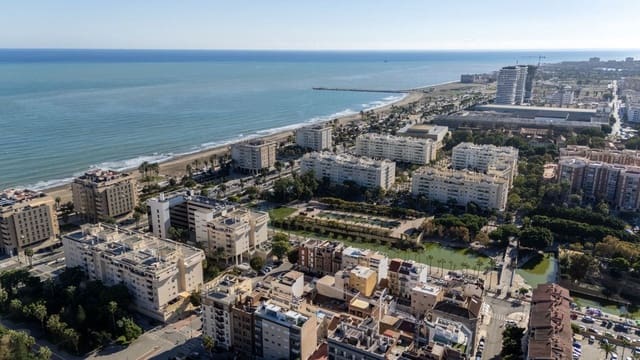 3 soveværelse Lejlighed til salg i Carretera de Cadiz, Málaga by med swimmingpool - € 980.000 (Ref: 9992612)