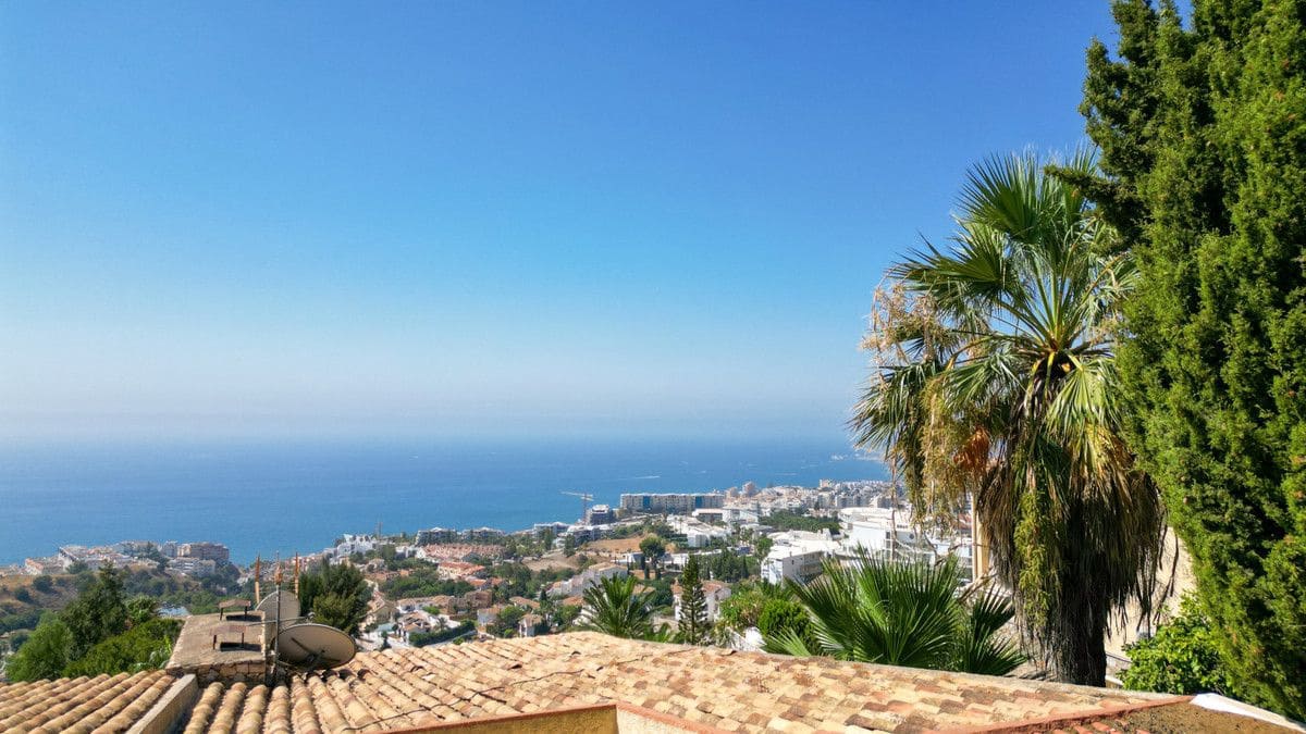 4 slaapkamer Villa te koop in Benalmadena met zwembad - € 2.600.000 (Ref: 9992614)