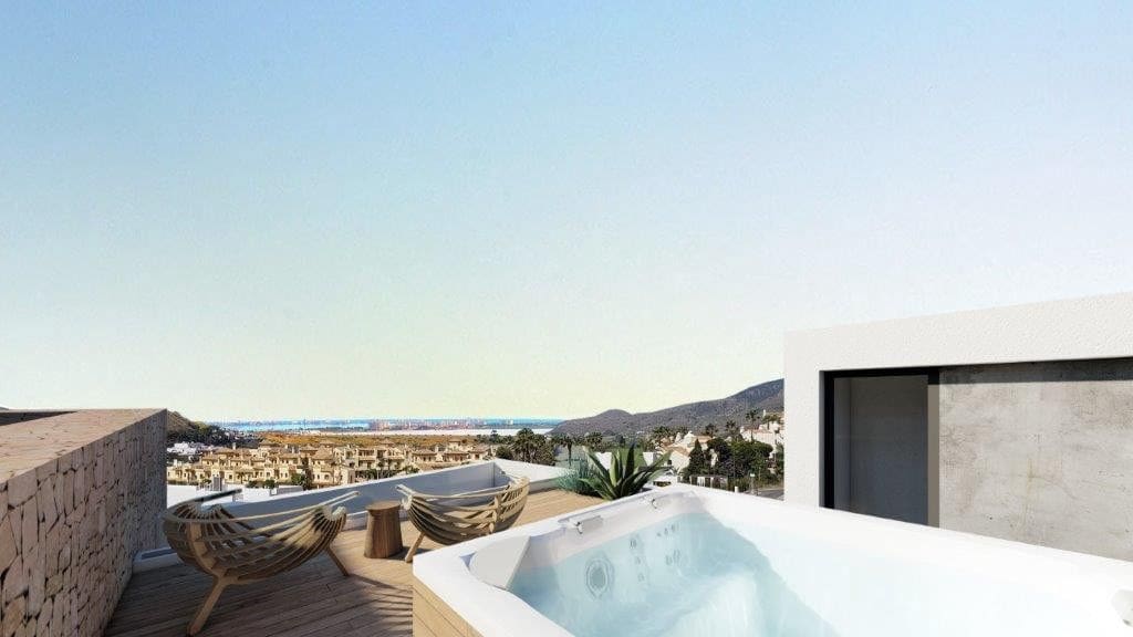 3 soveværelse Lejlighed til salg i La Manga Club med swimmingpool - € 450.000 (Ref: 9992618)