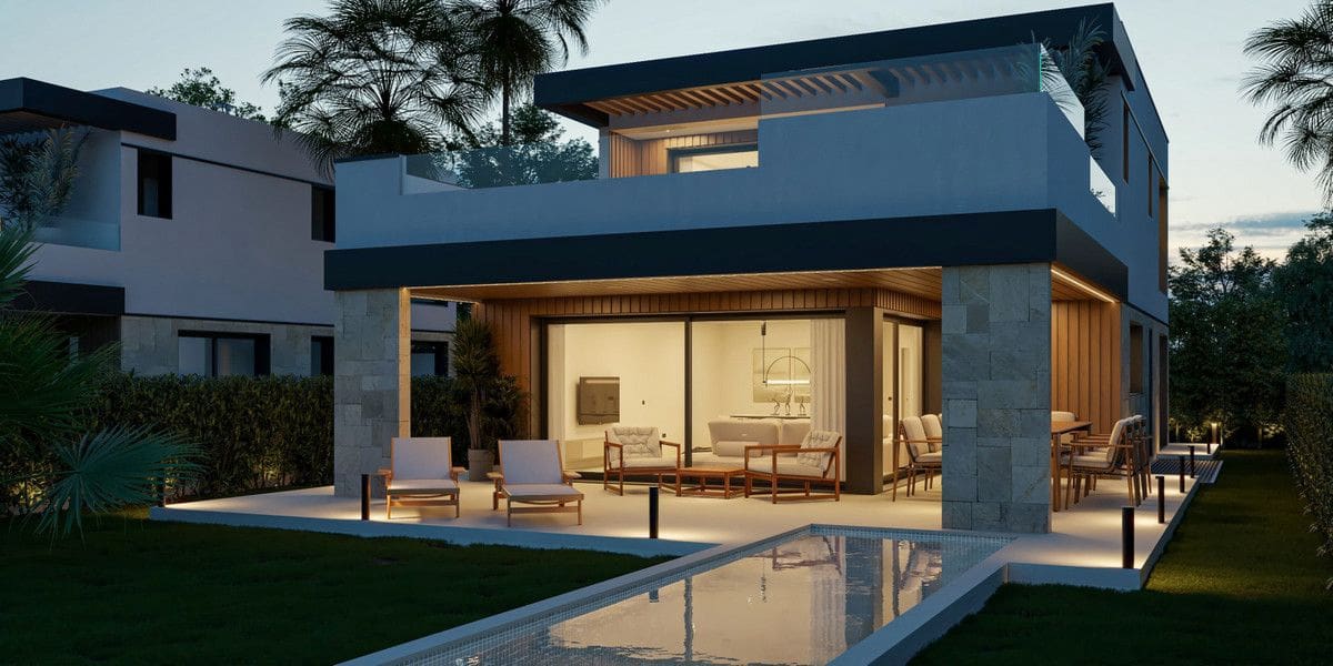 4 bedroom Villa for sale in New Golden Mile with pool - € 1,800,000 (Ref: 9992660)