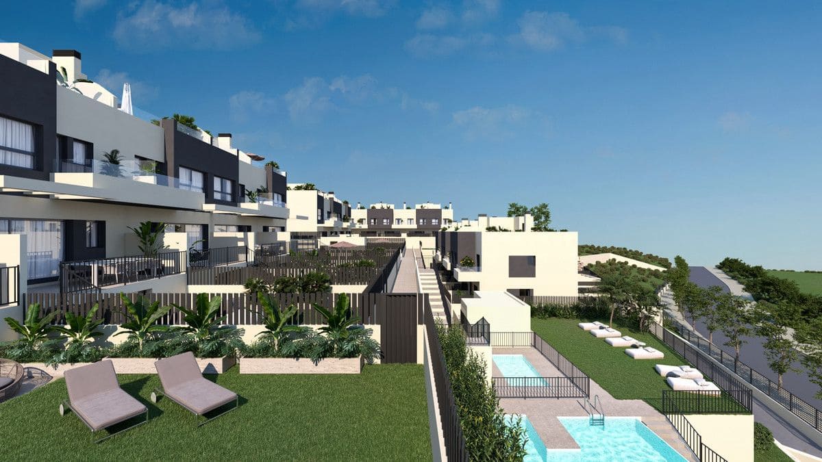 4 quarto Moradia para venda em Velez-Malaga com piscina - 630 000 € (Ref: 9992671)
