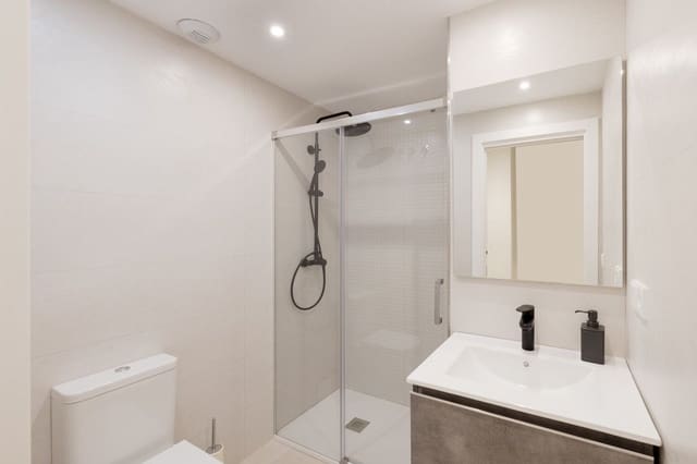 2 chambre Appartement à vendre à Valle Niza, Vélez-Málaga avec piscine - 361 000 € (Ref: 9992675)