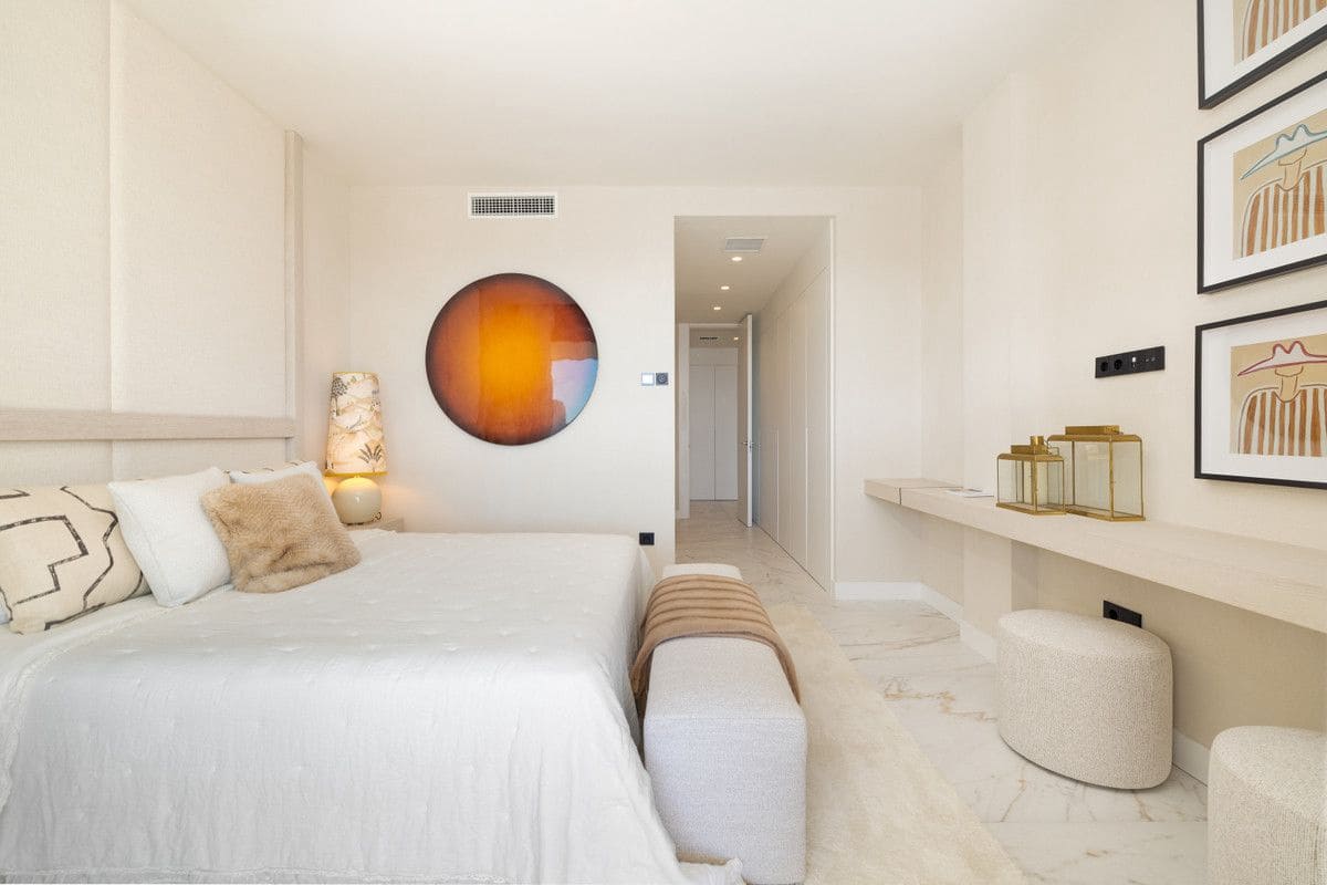 3 camera da letto Appartamento in vendita in New Golden Mile con piscina - 1.372.710 € (Rif: 9992689)