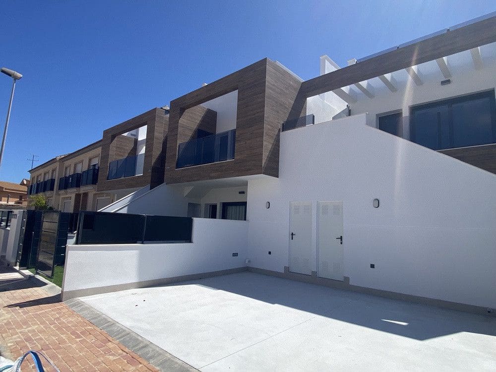 2 bedroom Villa for sale in Lo Pagan with pool - € 279,000 (Ref: 9992699)