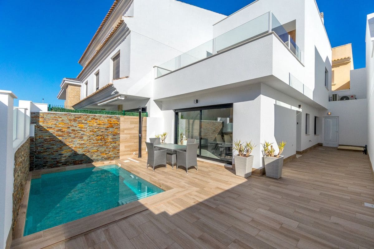 3 camera da letto Villa in vendita in San Pedro del Pinatar con piscina - 380.000 € (Rif: 9992736)