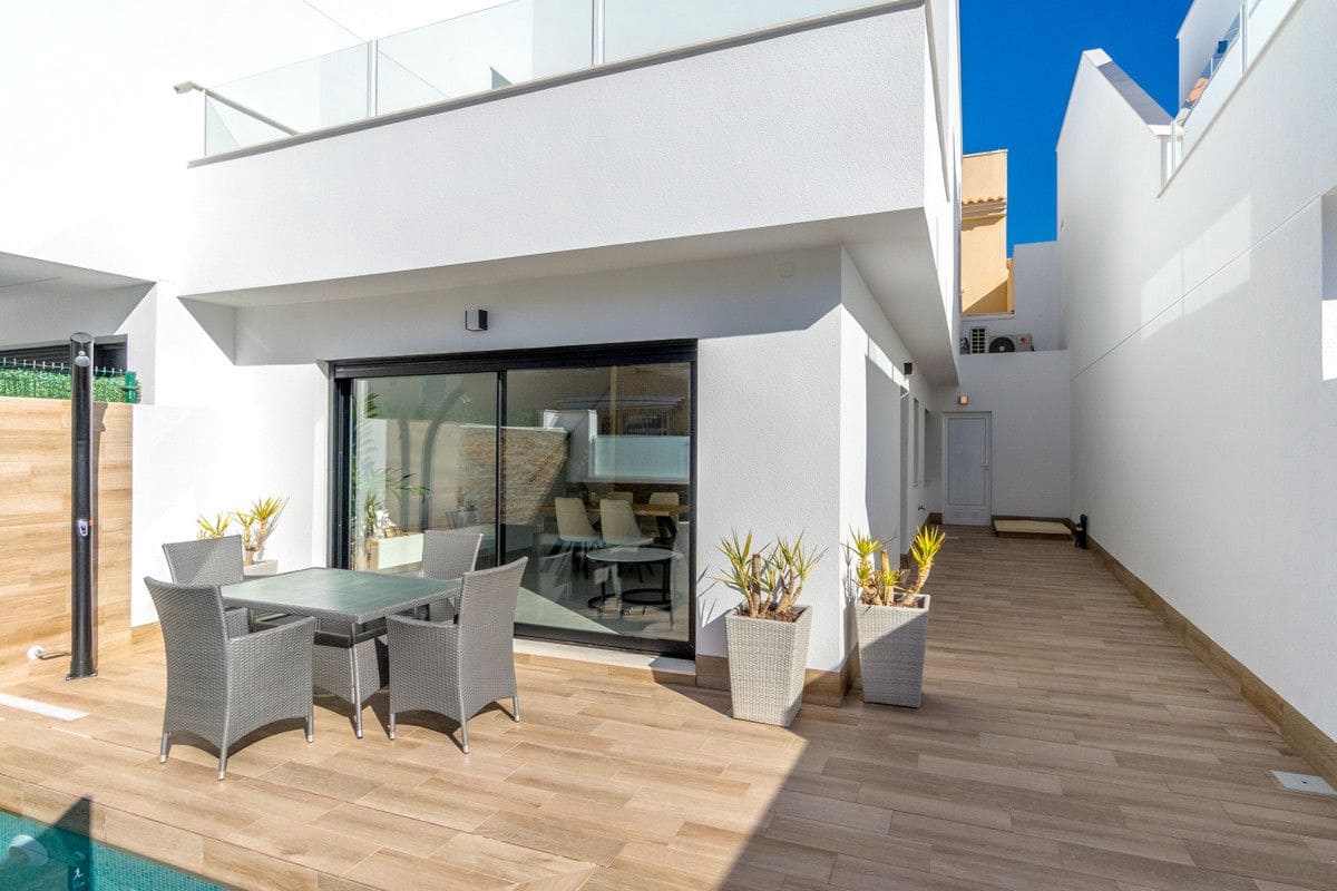 3 camera da letto Villa in vendita in San Pedro del Pinatar con piscina - 380.000 € (Rif: 9992736)