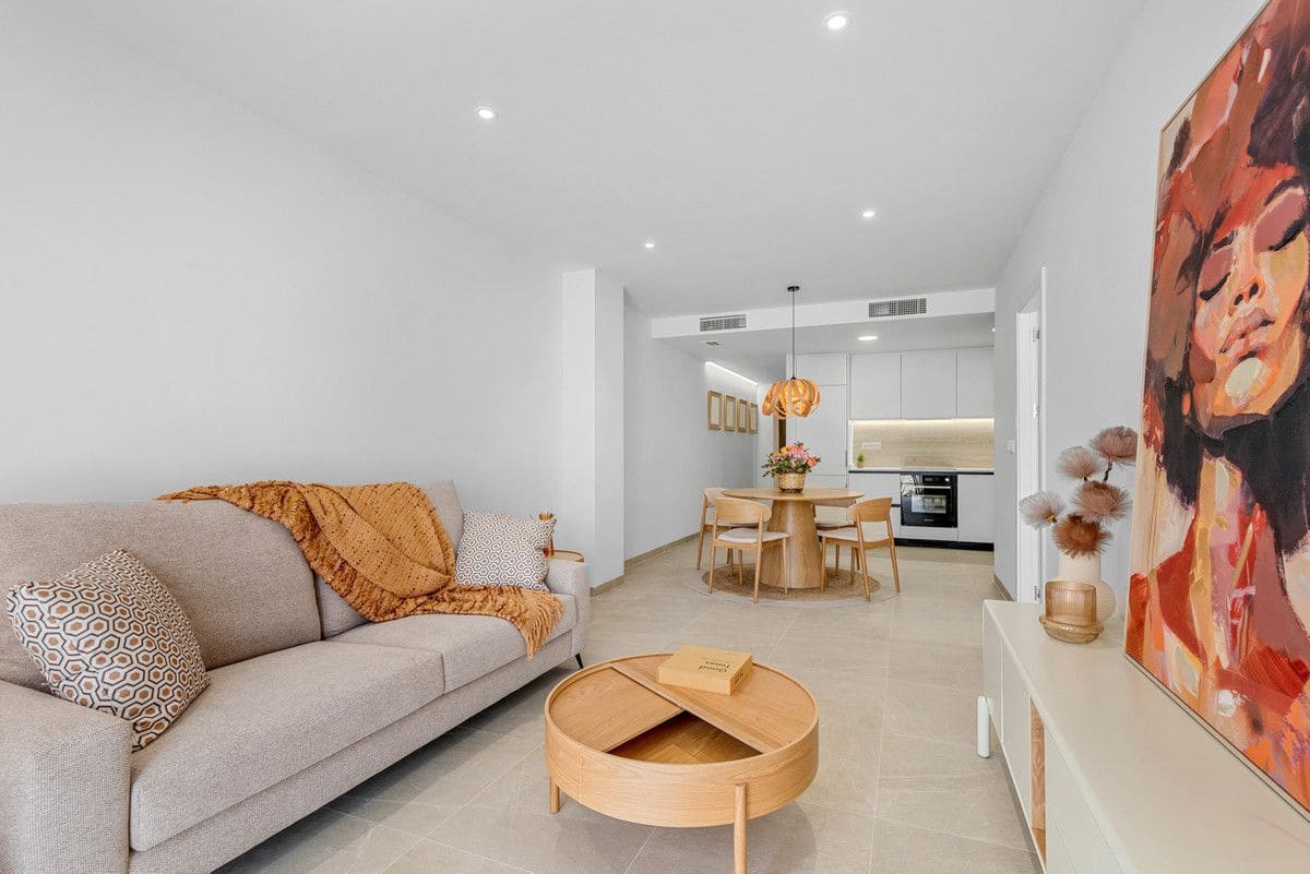 3 bedroom Apartment for sale in Jacarilla with pool - € 158,500 (Ref: 9992741)
