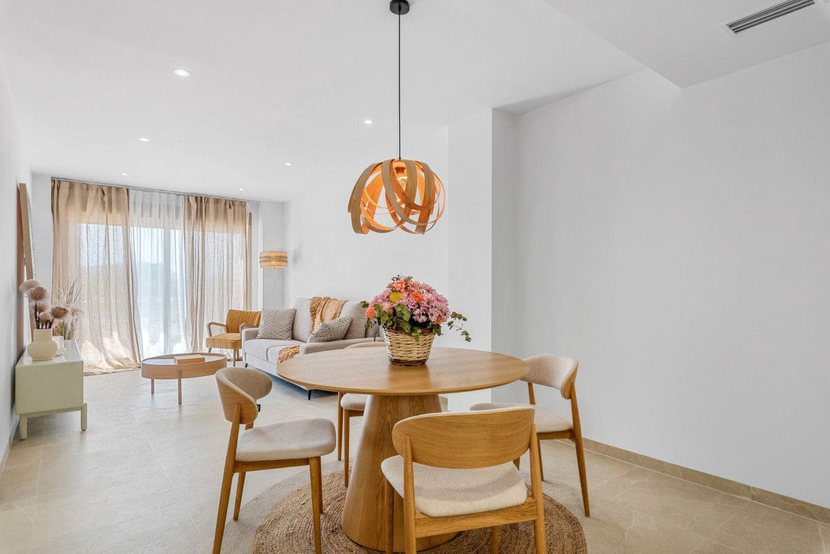 3 bedroom Apartment for sale in Jacarilla with pool - € 158,500 (Ref: 9992741)