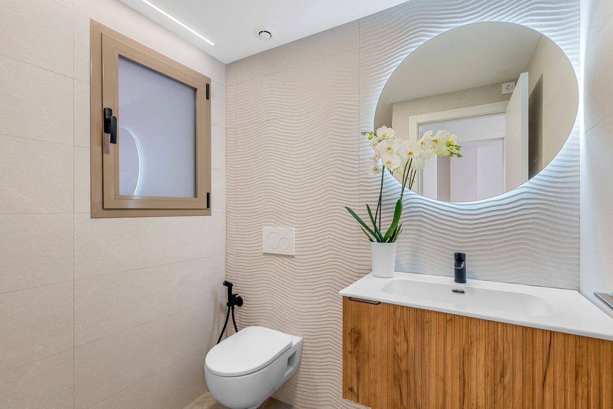 3 bedroom Apartment for sale in Jacarilla with pool - € 158,500 (Ref: 9992741)