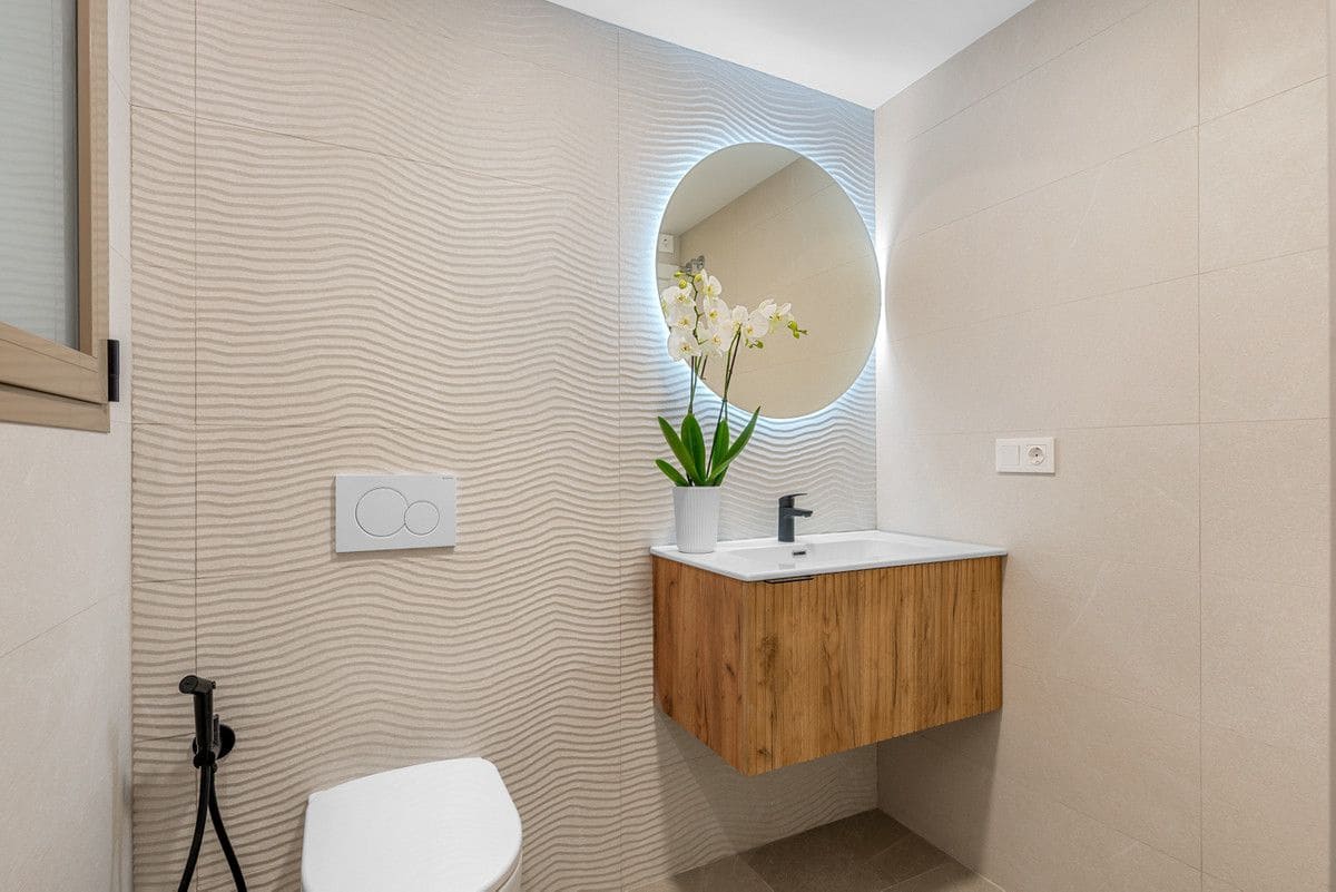 3 bedroom Apartment for sale in Jacarilla with pool - € 158,500 (Ref: 9992741)