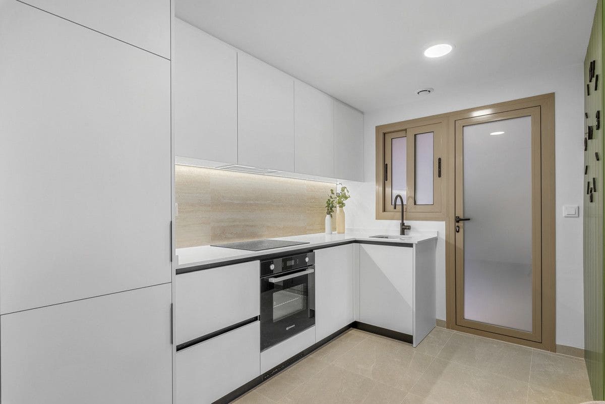 3 bedroom Apartment for sale in Jacarilla with pool - € 158,500 (Ref: 9992741)