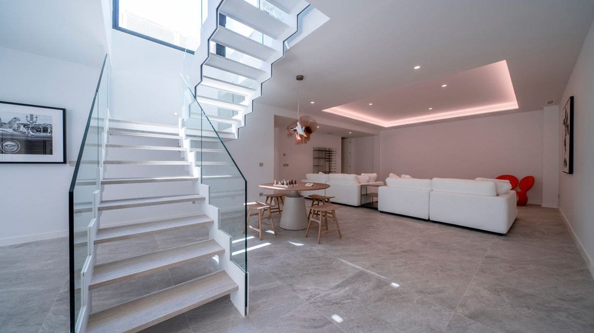 4 soveværelse Villa til salg i Finestrat med swimmingpool - € 1.400.000 (Ref: 9992744)